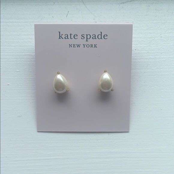 NWT Kate Spade Teardrop Pearl Stud Earrings - Picture 1 of 3